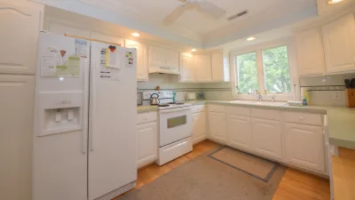 Shore To Please – Kitchen