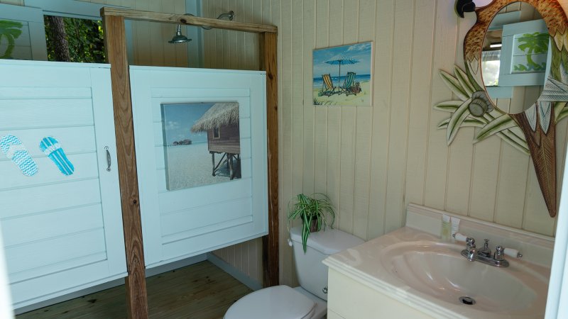 Conch Out – Pool Bathroom