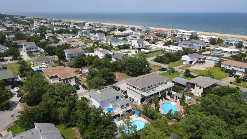 Conch Out – Exterior