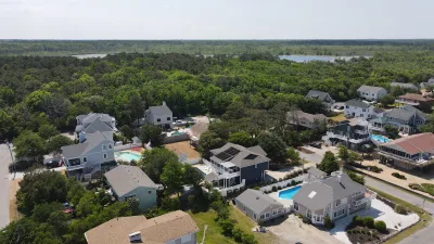 Shore To Please – Exterior