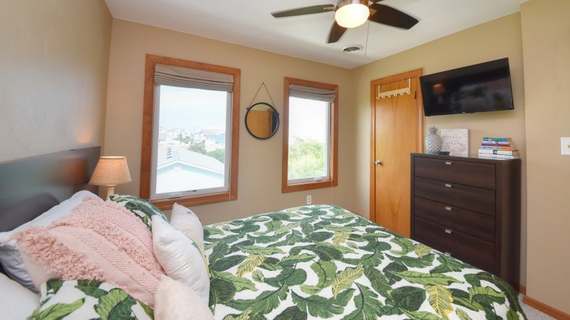 Heroes Retreat 2 – Bedroom 2