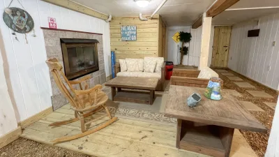 Aloha Surf Shack – Outdoor Sitting Area