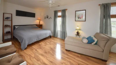 Aloha Surf Shack – Bedroom 1
