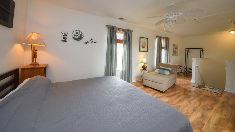 Aloha Surf Shack – Bedroom 1