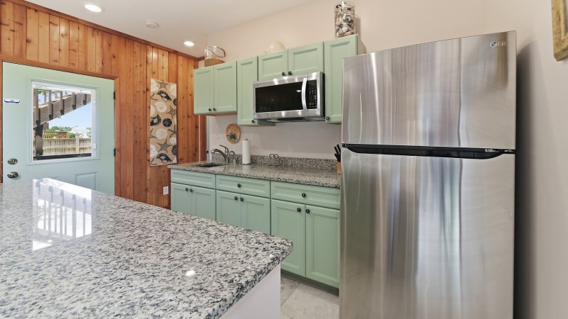 The Shore House – 1st Floor Kitchenette
