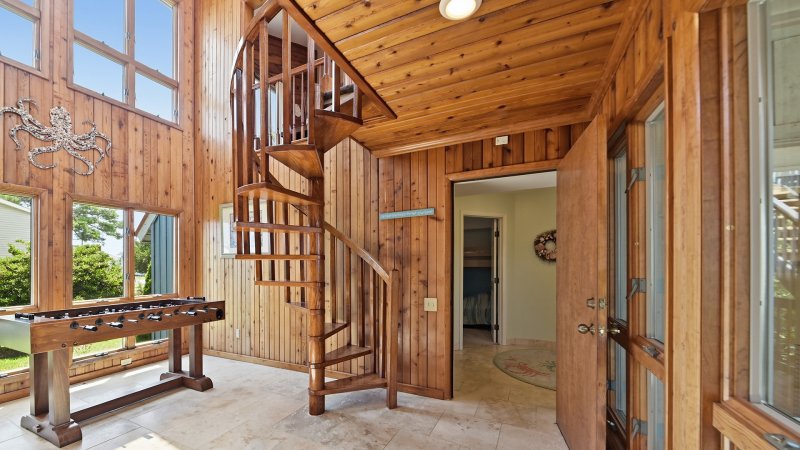 The Shore House – Stairs