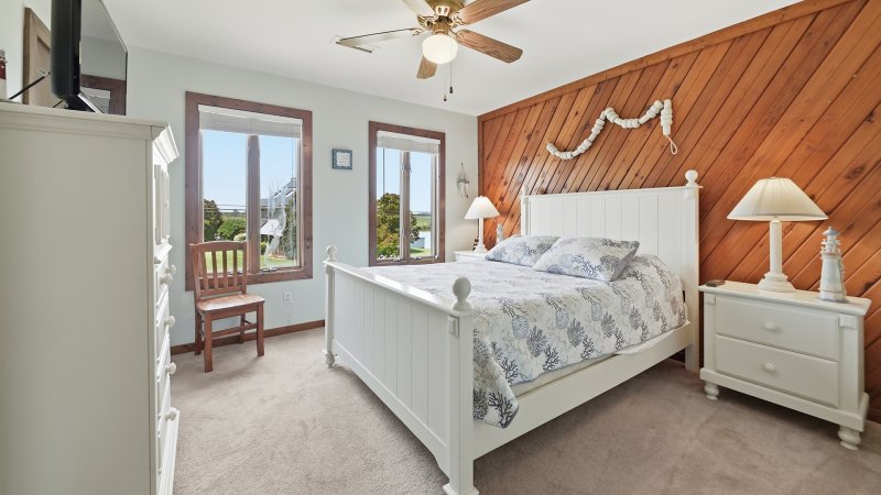 The Shore House – Bedroom 2