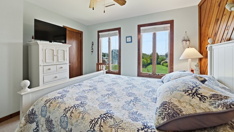 The Shore House – Bedroom 2