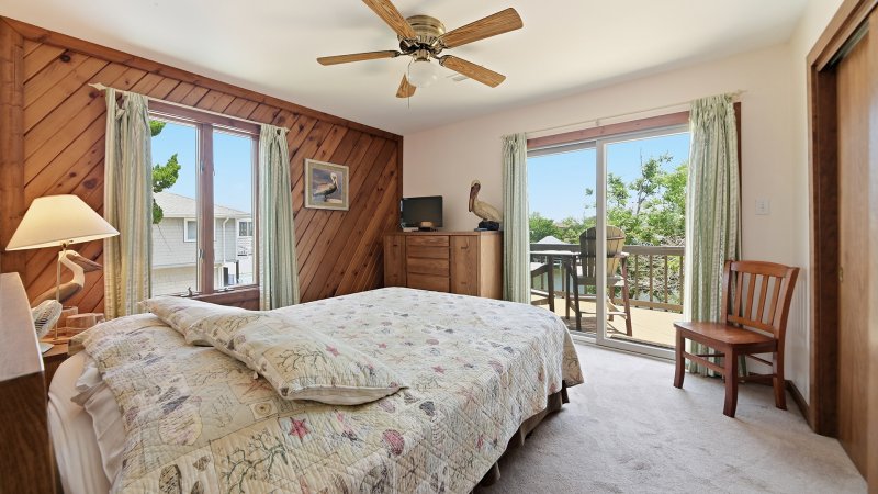 The Shore House – Bedroom 3