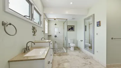 The Shore House – Private Bath for BR4