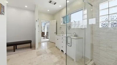 The Shore House – Private Bath for BR4