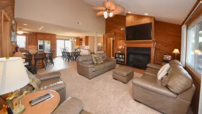 Relax Inn – Living Room