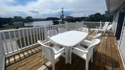 Relax Inn – Deck