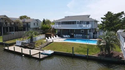 Relax Inn – Exterior
