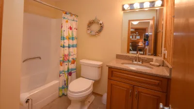 Relax Inn – Common Bath for 2nd Floor