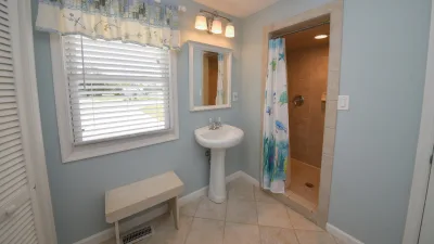 Relax Inn – Private Bath for BR4