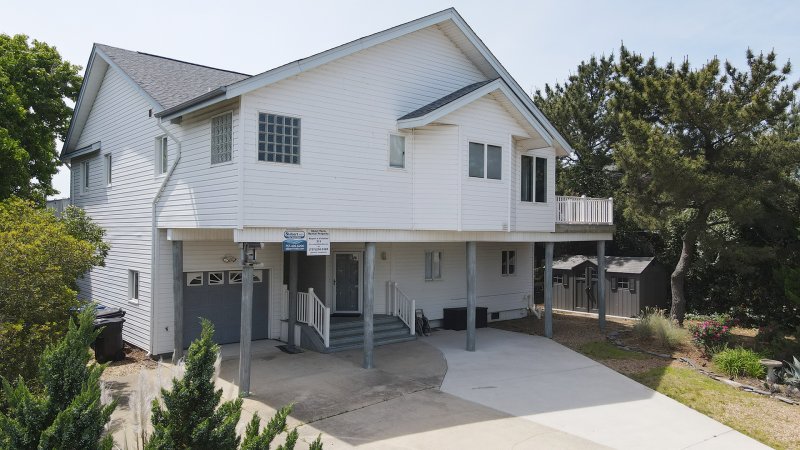 Magnolia House