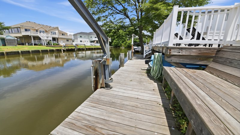 Azure on the Bay – Dock