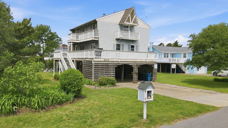 Failte – Exterior