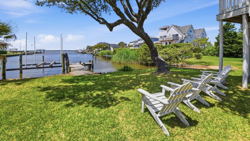 Failte – Outdoor Sitting Area