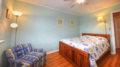 Cox's Legal Pad – Bedroom 3