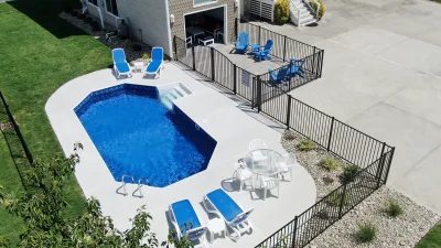 The Sundance Squid – Patio and Pool