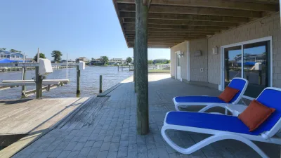 The Sundance Squid – Bayside Patio