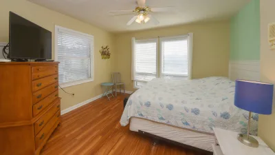 Cocktails and Dreams – Bedroom 2