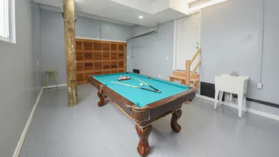 Coastal Retreat – Pool Table