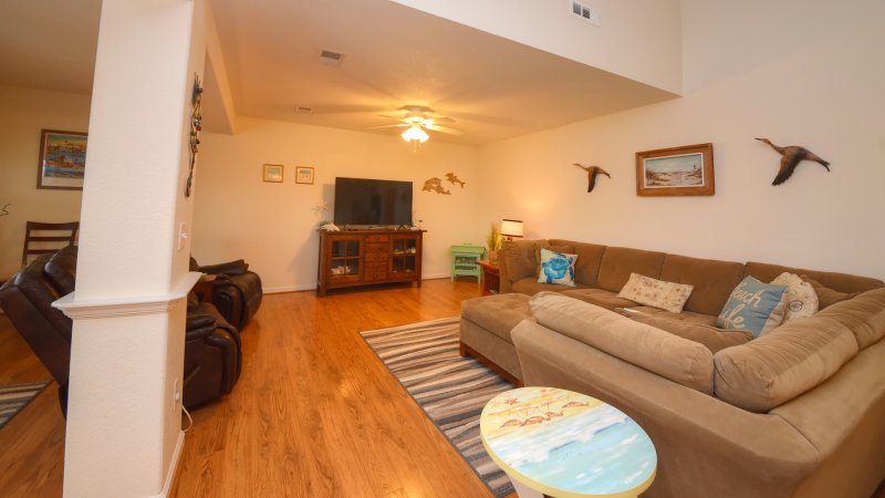Ohana Bay – Living Room