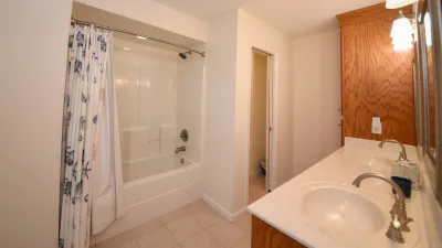 Ohana Bay – Private Bath for BR1