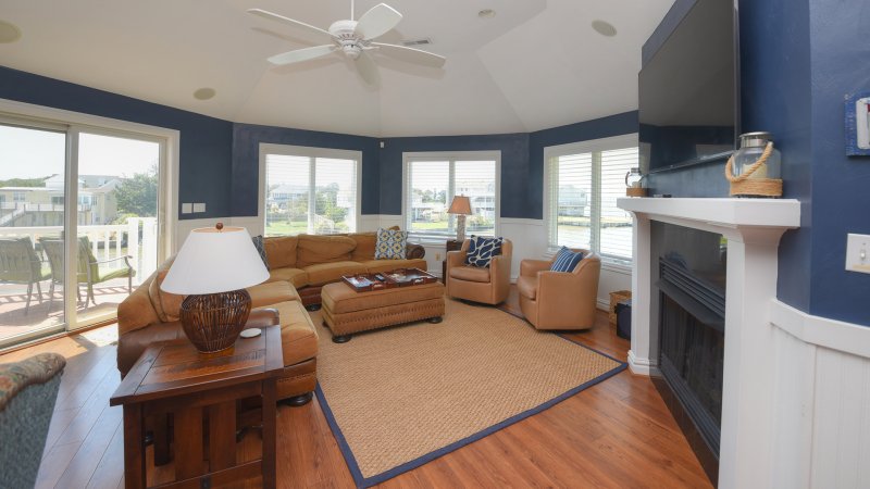 O-Bay-B – Living Room