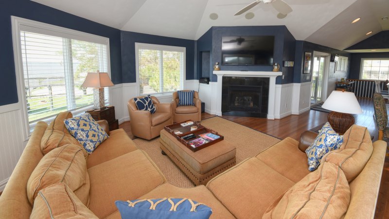 O-Bay-B – Living Room