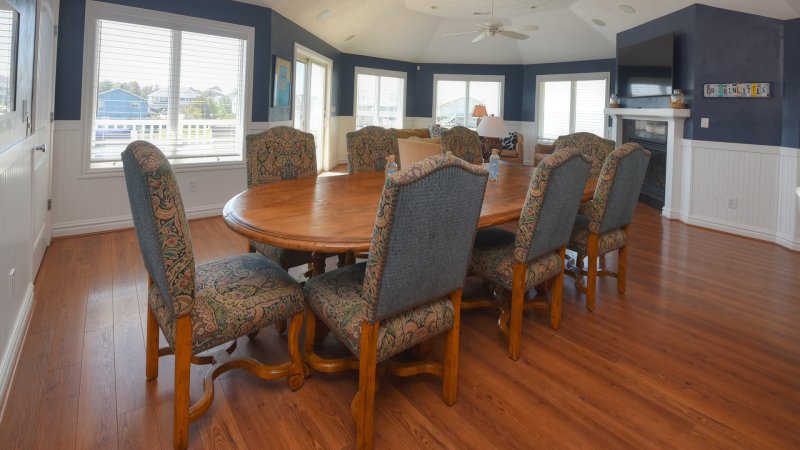 O-Bay-B – Dining