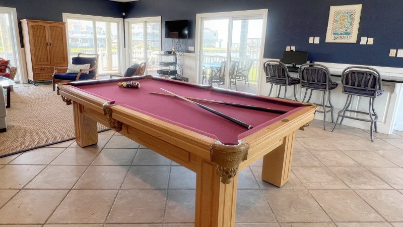 O-Bay-B – Pool Table