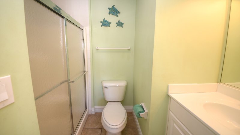 O-Bay-B – Private Bath for BR5