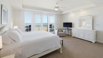 Adagio Penthouse – Primary Bedroom
