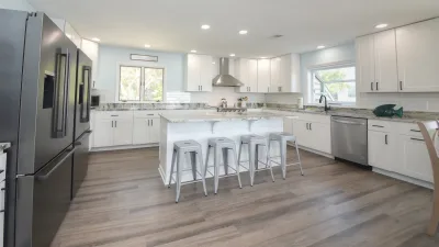 Grace on the Bay – Kitchen