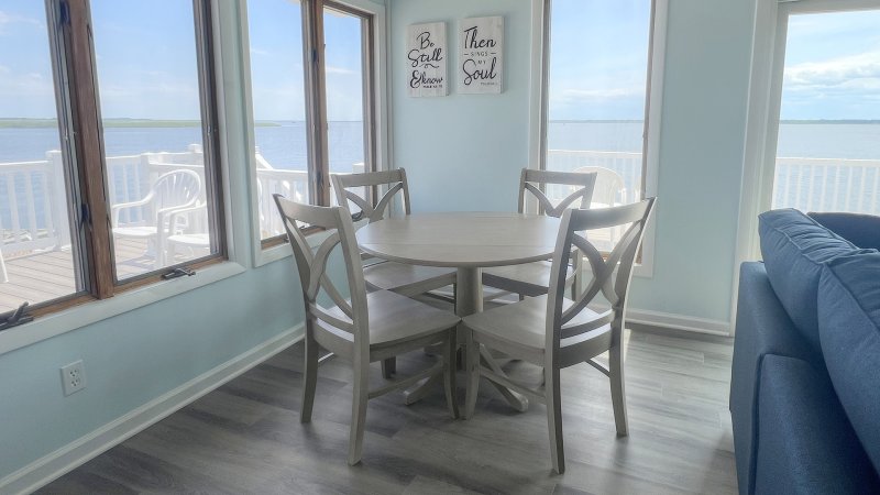 Grace on the Bay – Dining