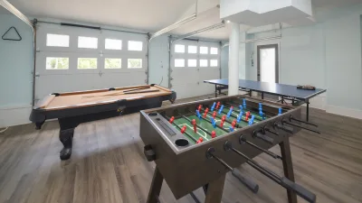 Grace on the Bay – Game Room