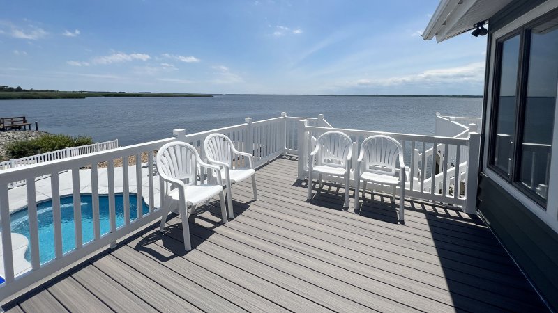 Grace on the Bay – Deck