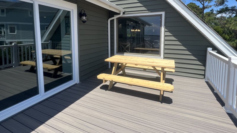 Grace on the Bay – Deck