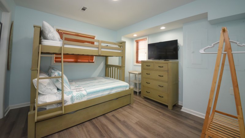Grace on the Bay – Bedroom 6
