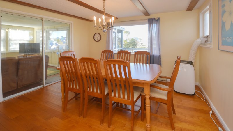 Tern Pike – Dining Room