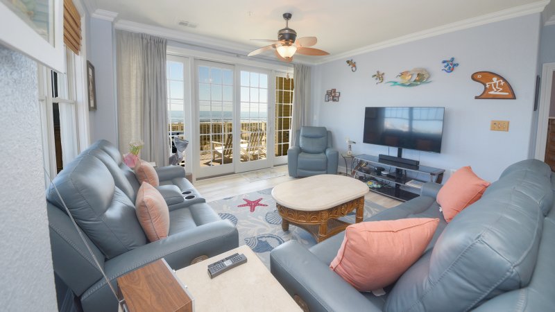 Point Break Oceanfront – Living Room