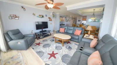 Point Break Oceanfront – Living Room
