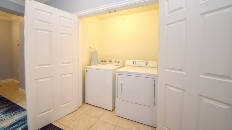 Point Break Oceanfront – Laundry Room