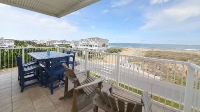 Point Break Oceanfront – Deck