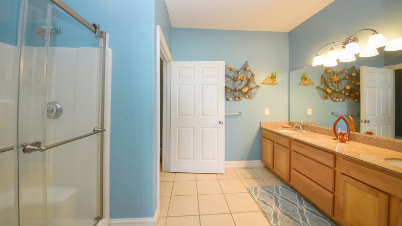 Point Break Oceanfront – Private Bath for BR1