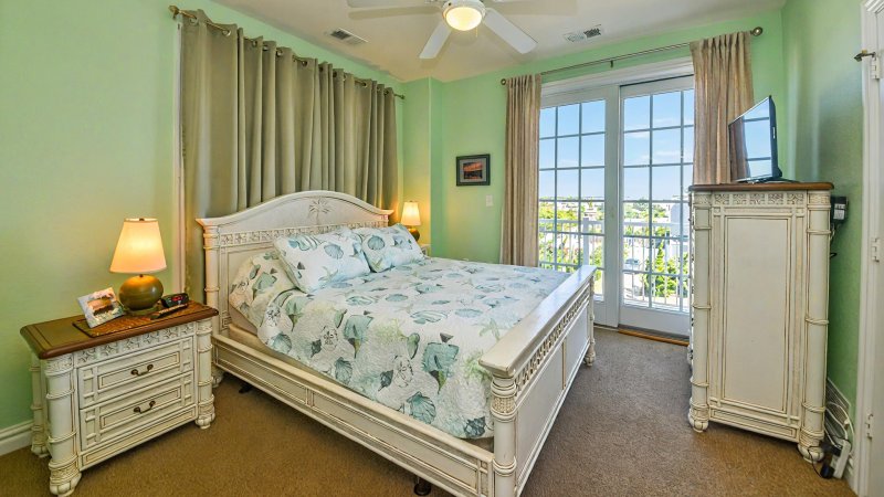 Point Break Oceanfront – Bedroom 2